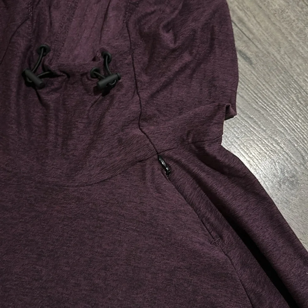 We wander running hoodie - Picture 2 of 4